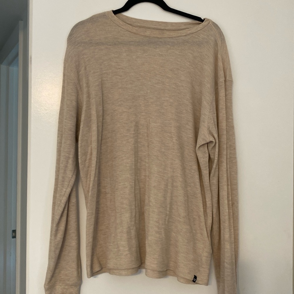 Mens light thermal layering top